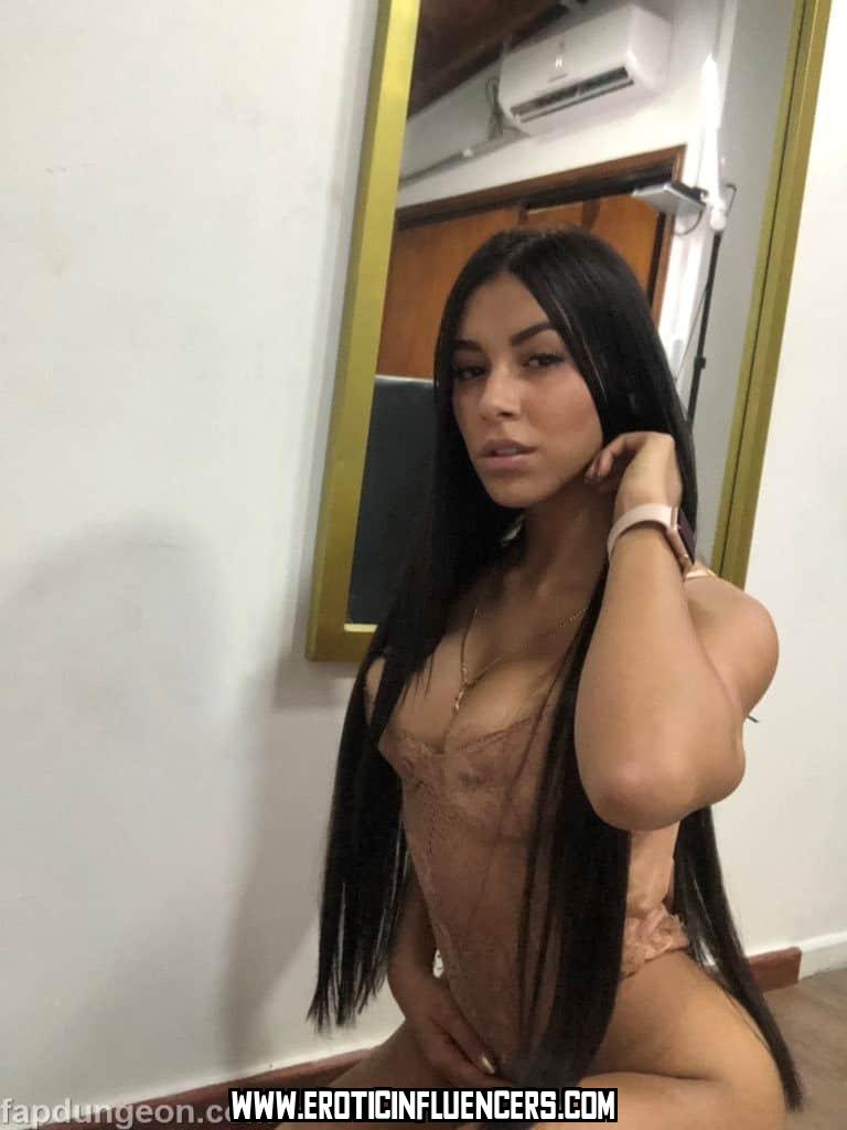 Dahyn1 Bimbo Big Ass Bisexual Latin Colombian Athletic Body